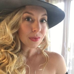 Meet your Posher, Kara